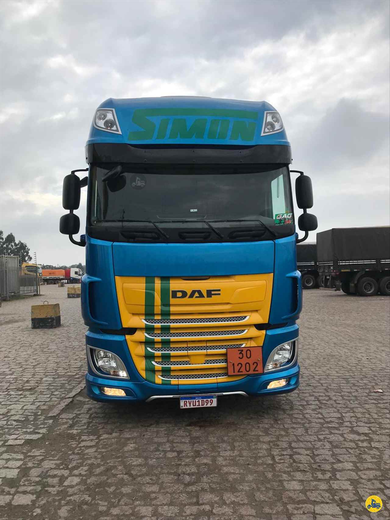 CAMINHAO DAF DAF XF105 530 Cavalo Mecânico Cavalo 6x4 Simon Seminovos IMBITUBA SANTA CATARINA SC